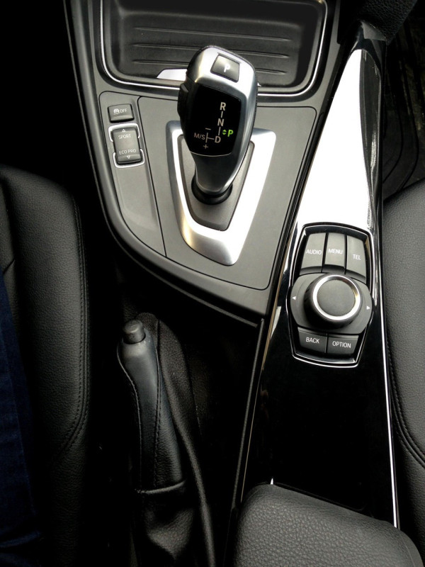 Cache décor console centrale "Piano Black" pour BMW Série 4 F32 F33 F34﻿