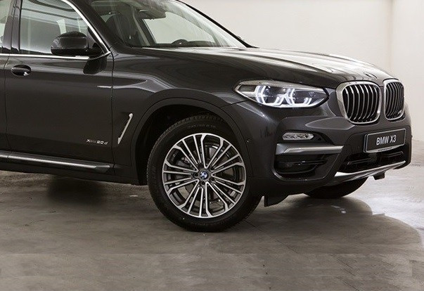 Jante 19" style 696 Ferricgrey à rayons en V, pour BMW X3 G01