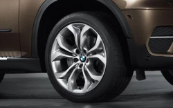 Jante Style 336 à rayons en Y pour BMW X5 E70