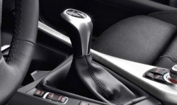 Pommeau de levier de vitesses gainé cuir avec insert décoratif chromé, aspect perlé pour BMW Série 3 F30 F31