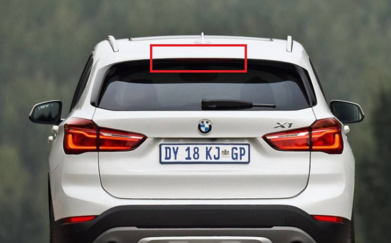 Troisième feu stop arrière pour BMW X1 F48
