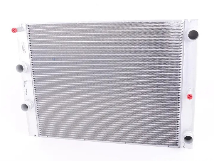 Radiateur du liquide de refroidissement pour BMW M5 E60 E61