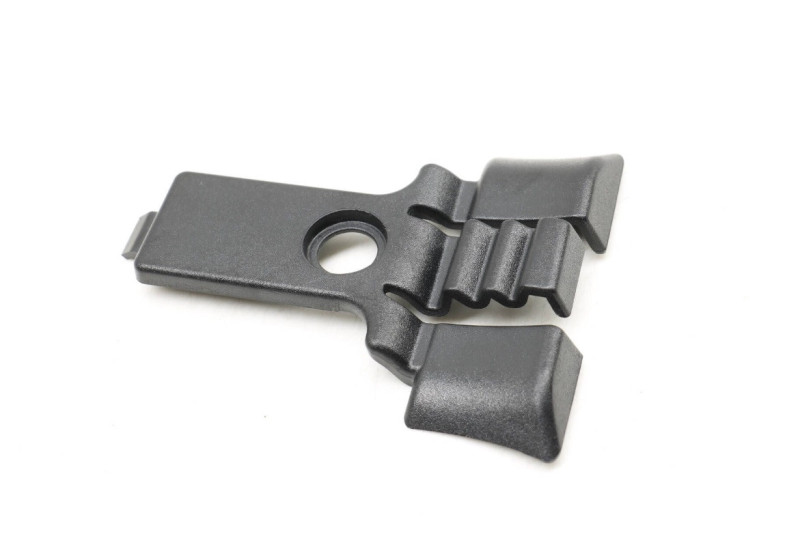 Dispositif d'arrêt plaque de coffre pour BMW Série 4 F32 F33 F36 GC M4