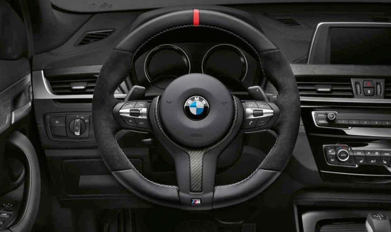 Volant de direction cuir alcantara (M Performance) avec cache Carbone pour BMW Série 2 Active Tourer F45 Gran Tourer F46