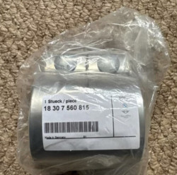 Douille de serrage silencieux échappement (D 80x 90mm) pour BMW Série 4 F32 F33 F36 Gran Coupé (420i / 430i / 435i / 440i)