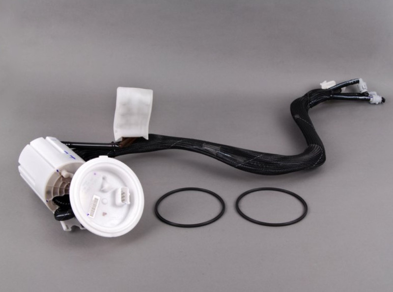 Pompe à carburant avec pompe immergée pour BMW M6 E63 E64