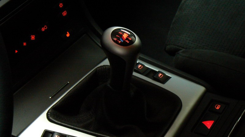 Pommeau de vitesse cuir lumineux 6 VITESSES pour BMW M5 E39