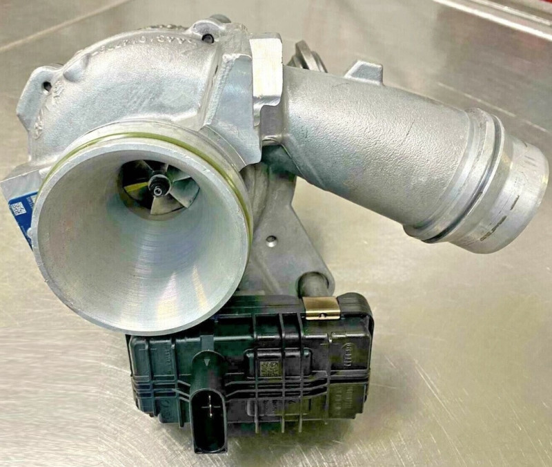 Tube de liaison avec clapet By Pass Turbo-compresseur pour BMW X1 F48 (25d uniquement)