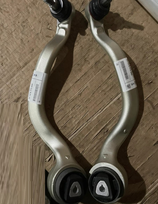 Tirants droit et gauche avec silentblocs vis et écrous inclus - BMW X5 E70