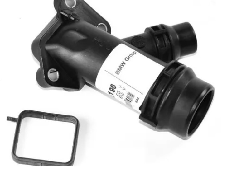 Tubulure de liquide de refroidissement avec joint pour BMW X3 E83 (diesel uniquement)