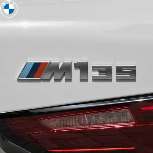 Logo de coffre BMW M135 (F70)