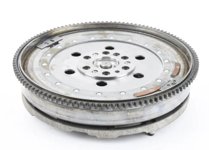 Volant moteur bi-masse pour BMW Série 5 E60 E61 (essence seulement)