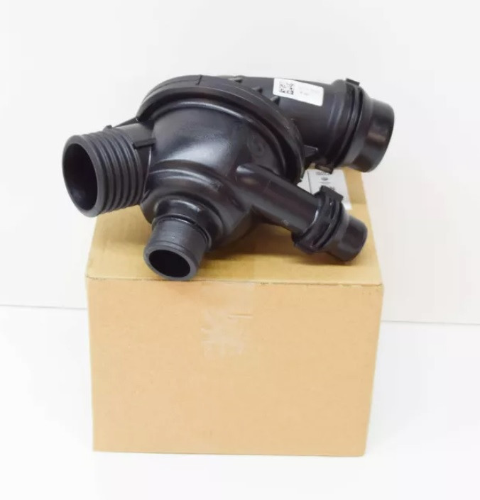 Thermostat d'eau refroidissement pour BMW Série 1 E81 E82 E87 E88 (116i / 118i / 120i uniquement)
