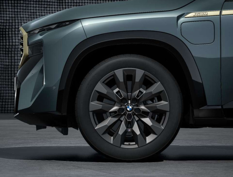 Jante 22" style 922M léger noir II pour BMW XM G09