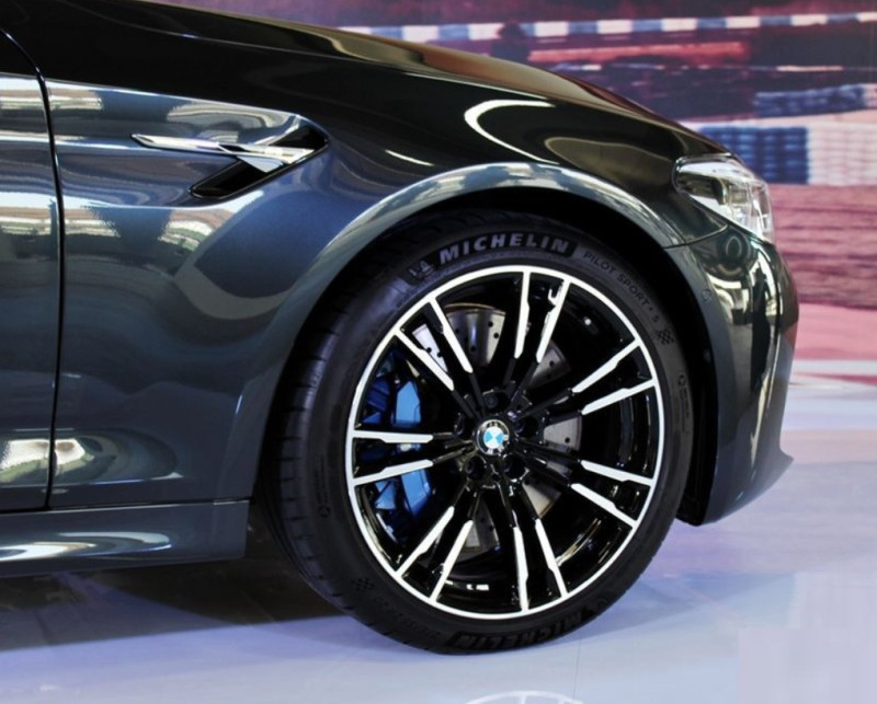 Jante 20" style 706M, polies brillant pour BMW M5 F90