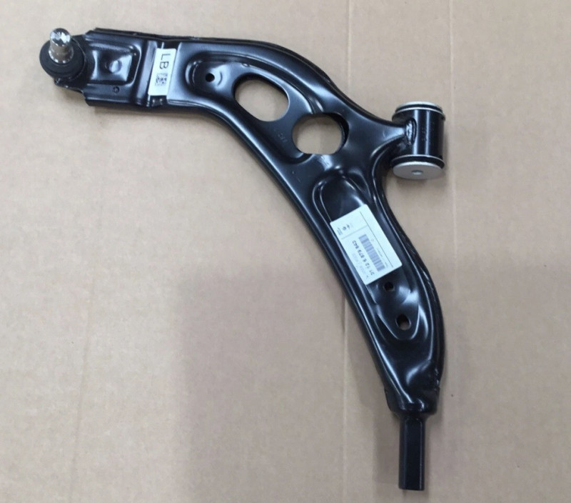 Bras transversal avec silentbloc avec vis et écrous - coté gauche (conducteur) ESSIEU AVANT avant pour BMW X1 F48