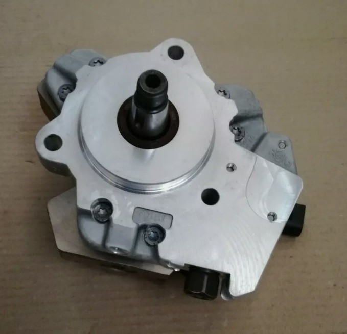 Pompe à haute pression pour BMW Série 3 E90 E91 E92 E93 (325d / 330d / 335d uniquement)