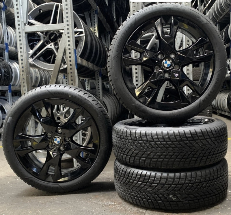 Roues complètes HIVER 18" Jet Black style 968M pour BMW Série 1 F70