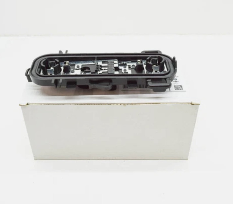 Porte-lampe de feux arrière extérieur (coté au choix) pour BMW Série 2 Active Tourer F45