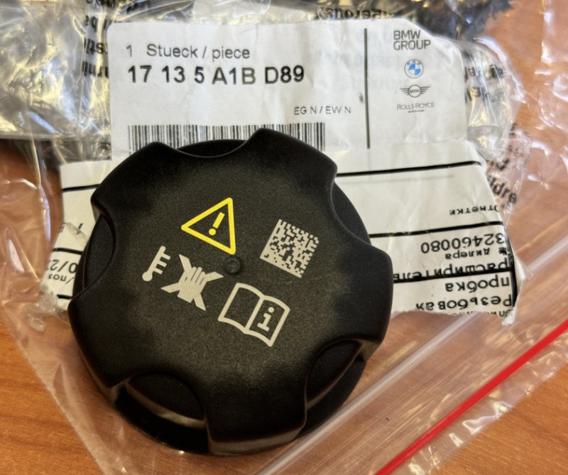 Bouchon fileté pour vase d’expansion pour BMW Série 2 Active Tourer F45 Gran Tourer F46